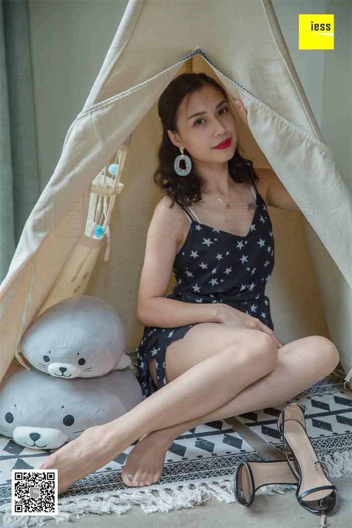 [IESS异思趣向] 2018.10.12 丝享家336：《辣妈复古系星星裙》辣妈（君君）[92P/38.3MB] -1