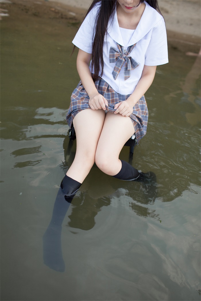 少女秩序-美丝写真 EXVOL.01 双马尾的黑白丝少女 [56P/377MB] -1