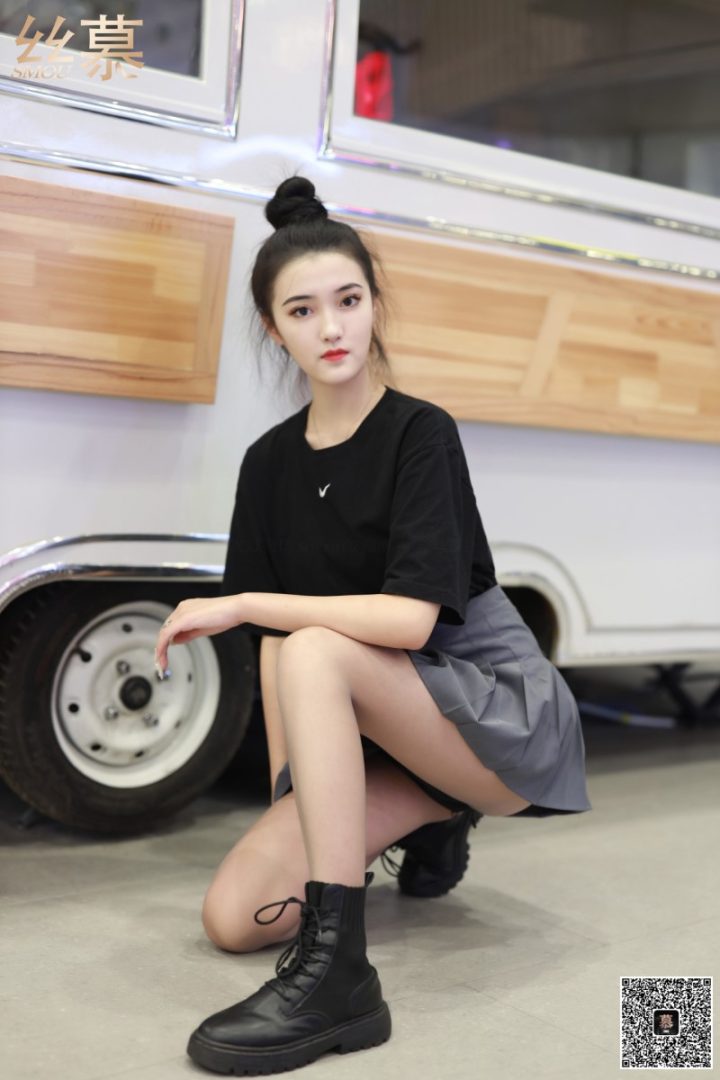 丝慕写真 SM332 天天一元 菲菲《靴控体验》[72P/108MB] -3