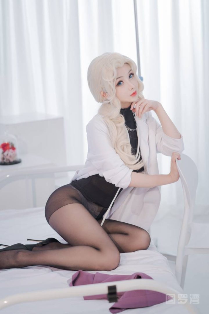 知名动漫Coser@rioko凉凉子 透视装的校医大姐姐 [48P/421MB] -2